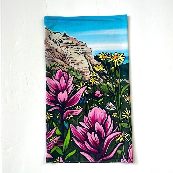 Rachel Port Art Neck Gator Floral Pink and Blue